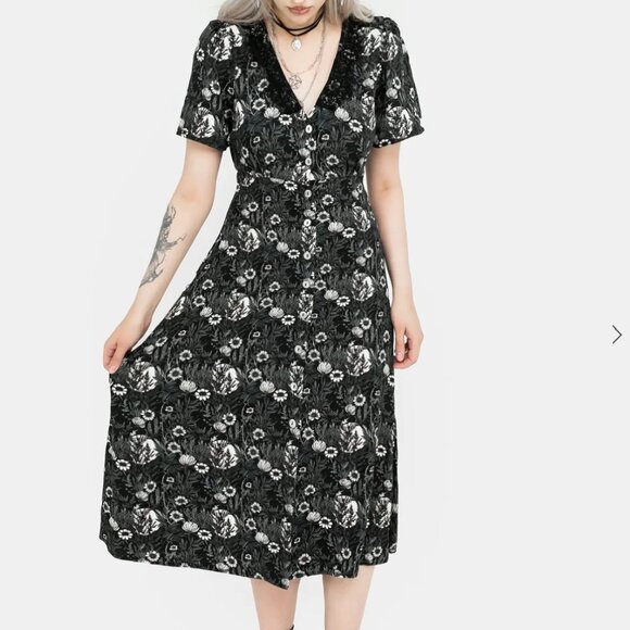 Disturbia Nightbloom Button Up Midi Dress size 6 - Picture 1 of 8